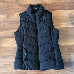 Black windriver puffer vest